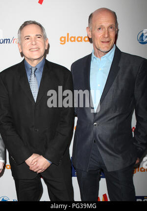 Photos Fichiers : Craig Zadan et Neil Meron participant à la 22e GLAAD Media Awards à New York. Crédit : Walter McBride/MediaPunch MediaPunch Crédit : Inc/Alamy Live News Banque D'Images