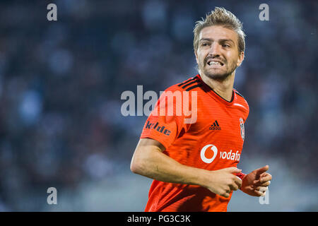 Partizan Stadium, Belgrade, Serbie. 23 août 2018. Caner Erkin de Besiktas réagit Crédit : Nikola Krstic/Alamy Live News Banque D'Images