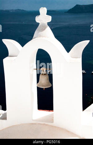 Oia Santorini church bell Banque D'Images