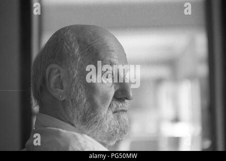 L'écrivain américain Lawrence Ferlinghetti sur Capri en 1990. Banque D'Images