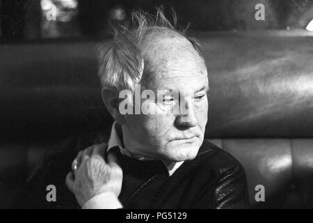 L'écrivain tchèque Bohumil Hrabal à Paris en 1990. Banque D'Images