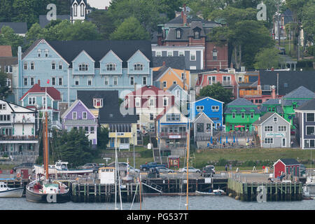 La ville de Lunenburg, au bord de l'eau de partout dans le port de Lunenburg LUNENBURG, Nouvelle-Écosse Banque D'Images