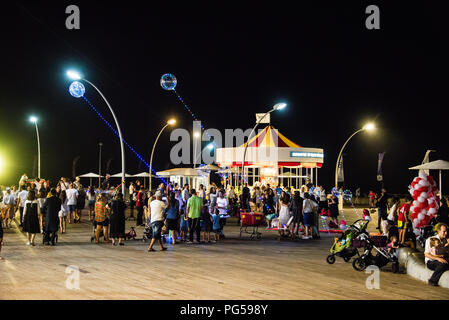 La promenade de Tel Aviv et Carousel de nuit - 2 Banque D'Images