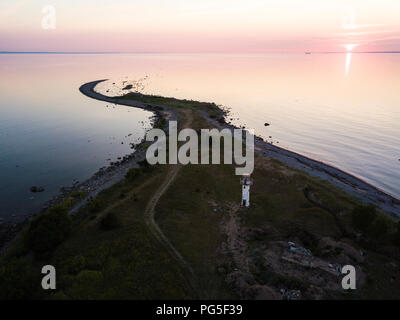 Coucher du soleil dans la côte de l'Estonie, près de Tallinn Banque D'Images