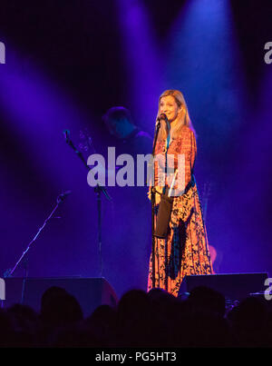 Cara Dillon Concert à Sidmouth Folk Festival dans le rectangle de jambon le 8 août 2018 Banque D'Images