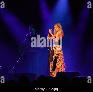 Cara Dillon Concert à Sidmouth Folk Festival dans le rectangle de jambon le 8 août 2018 Banque D'Images