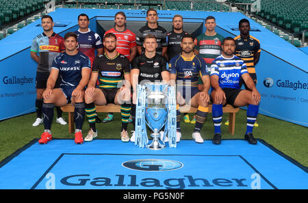 (Rangée arrière de gauche à droite) : Harlequins' Danny Care Bears' Bristol, George Smith, Gloucester Rugby's Jaco Kriele, Newcastle Falcon Toby Flood, chef d'Exeter's Jack Nowell, Leicester Tigers' Ben Youngs guêpes' Christian Wade (première rangée de gauche à droite) : Sale Sharks' Jono Ross, Northampton Saint's Tom Wood, Sarrasins' Owen Farrell, Worcester Warriors' Ben Te'o et du Bath Rugby Toby Faletau posent avec le trophée de Premiership Gallagher au cours de la saison de Premiership Gallagher lancer au stade de Twickenham, Londres. Banque D'Images