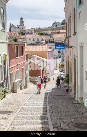 Monchique, Portugal - avril, 18, 2017 : Street view centre ancien de Monchique dans l'Algarve au Portugal Banque D'Images