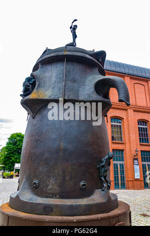 En dehors d'un travail à l'art du métal centre commercial Stary Browar à Poznań, Pologne (Poznan) Banque D'Images