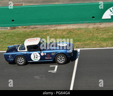 Gonzague Ruchaud, Stanislas Gurdjian, Triumph TR4, Plateau 3, Grid 3, Le Mans Classic 2018, juillet 2018, Le Mans, France, course, circuit, classe classique Banque D'Images