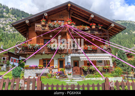 Maisons typiquement alpin à Staffa (Stresa) Banque D'Images