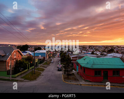 Punta Arenas au lever du soleil, province de Magallanes, Patagonie, Chili Banque D'Images