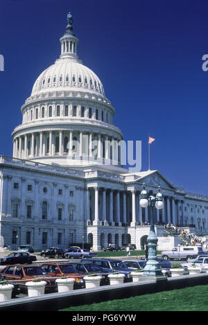 1987 DOME HISTORIQUE UNITED STATES CAPITOL BUILDING PARKING WASHINGTON DC USA Banque D'Images