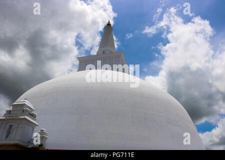 Ruwanwelisaya Stupa, Anuradhapura, Sri Lanka Banque D'Images