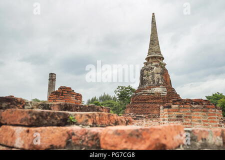 Pagode de Wat Mahathat, parc historique d'Ayutthaya, Thaïlande. Banque D'Images