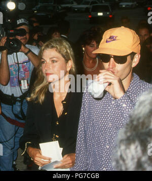 WESTWOOD, CA - 03 août : (L-R) L'actrice Tatum O'Neal et joueur de tennis John McEnroe assister à Warner Bros Pictures 'Unforgiven' Westwood création le 3 août 1992 à Mann Bruin Theatre à Westwood, en Californie. Photo de Barry King/Alamy Stock Photo Banque D'Images