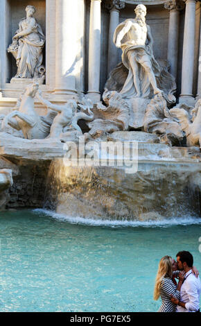 Romance de la belle fontaine de Trevi à Rome, Italie. Banque D'Images