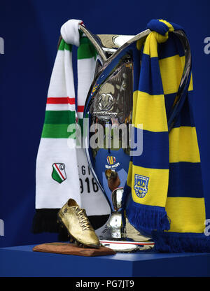 Varsovie, Pologne - 02 mai, 2018 : Finale de la coupe de la Ligue polonaise Arka Gdynia vs Legia Warszawa o/p : tasse Banque D'Images