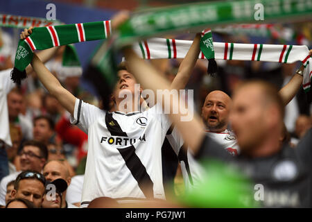 Varsovie, Pologne - 02 mai, 2018 : Finale de la coupe de la Ligue polonaise Arka Gdynia vs Legia Warszawa o/p : Legia Warszawa fans Banque D'Images