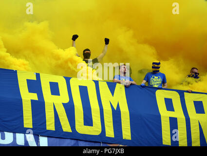 Varsovie, Pologne - 02 mai, 2018 : Finale de la coupe de la Ligue polonaise Arka Gdynia vs Legia Warszawa o/p : Arka Gdynia fans Banque D'Images