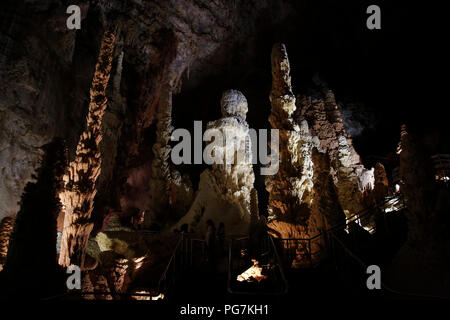 Les Géants, symbole de la Genga, Ancona 16/08/2018. Grottes de Frasassi. Genga, Ancône, 16 août 2018. Les grottes de Frasassi, parmi des plus être Banque D'Images