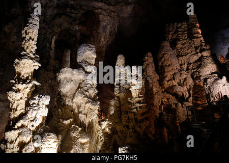 Les Géants, symbole de la Genga, Ancona 16/08/2018. Grottes de Frasassi. Genga, Ancône, 16 août 2018. Les grottes de Frasassi, parmi des plus être Banque D'Images