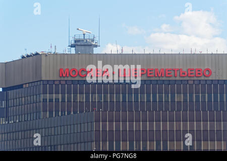 Moscou, Russie - 30 mai 2018 : l'aéroport international Sheremetyevo, vue sur le terminal F building à partir de la piste Banque D'Images