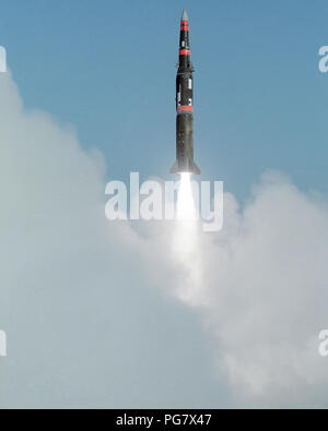 Un missile Pershing II est lancé à partir de 16 complexes. Banque D'Images