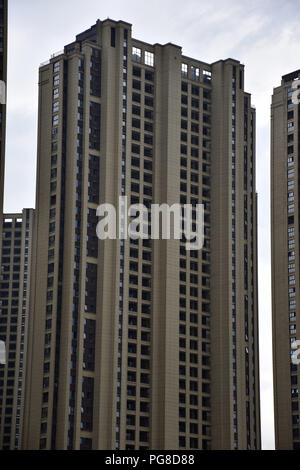 Hangzhou, Hangzhou, Chine. Août 24, 2018. Hangzhou, Chine - un bâtiment en forme de fermeture éclair à l'est de Hangzhou, Province de Zhejiang en Chine. Crédit : SIPA Asie/ZUMA/Alamy Fil Live News Banque D'Images