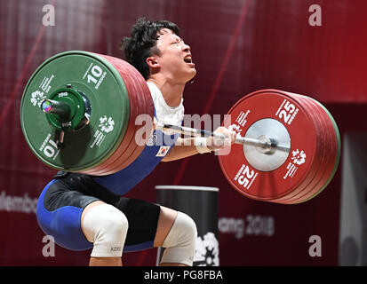 Jakarta, Indonésie. Août 24, 2018. Jang Yeonhak de Corée du Sud est en compétition lors de l'haltérophilie Hommes 85kg lors de la 18e Jeux asiatiques à Jakarta, Indonésie, le 24 août, 2018. Crédit : Li il/Xinhua/Alamy Live News Banque D'Images