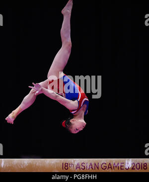 Jakarta. Août 24, 2018. Kim Jong Su de la République populaire démocratique de Corée (RPDC) en concurrence au cours de la gymnastique artistique de poutre de femmes lors de la 18e Finale des Jeux Asiatiques à Jakarta, Indonésie le 24 août 2018. Crédit : Li Xiang/Xinhua/Alamy Live News Banque D'Images