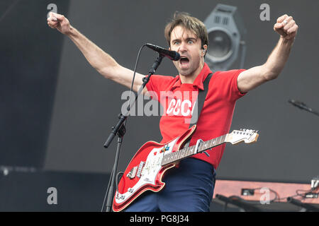 Justin Hayward-Young des vaccins il se produit sur la scène du Festival de Leeds, UK, le 24 août, 2018. Banque D'Images