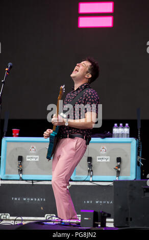 Les wombats se sont spectacle le premier jour sur la scène principale du festival de lecture 2018 Banque D'Images