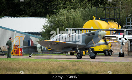 Cumbernauld, Ecosse, Royaume-Uni. 24 août 2018. Vols spéciaux à l'aéroport de Cumbernauld Spitfire, Cumbernauld, Écosse, Royaume-Uni - 24 août 2018 Crédit : Colin Fisher/Alamy Live News Banque D'Images