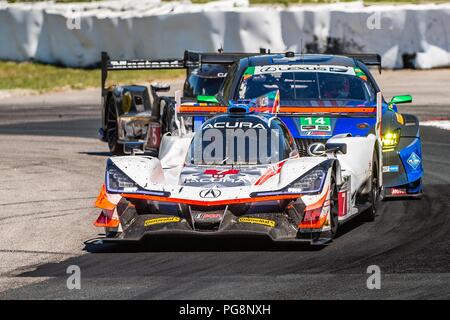 Bowmanville, pouvez., 08 Jul 2018. 8 juillet, 2018. Le nombre 7 Acura, tiré par le Département de l'équipe d'Helio Castroneves et Ricky Taylor, dans le Prototype de série, naviguer au fil numéro 5 Moss coin sur 08 de Juillet, 2018 chez Canadian Tire Motorsport Park pendant la Mobil 1 week-end du Grand Prix des voitures de sport. Credit : Victor Biro/ZUMA/Alamy Fil Live News Banque D'Images