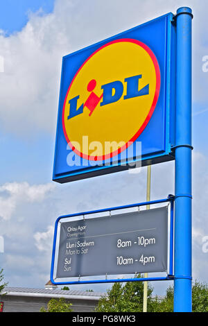 Le dstinctive la boutique sign en dehors du supermarché Lidl à Bridgend Retail Park, Bridgend, S.Wales Banque D'Images