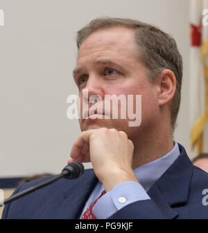 L'administrateur de la NASA Jim Bridenstine témoigne devant le Sous-comité de la Chambre sur les forces stratégiques au cours d'une audition sur la situation spatiale : Perspectives de l'ensemble de l'administration sur les rôles et responsabilités, vendredi 22 juin 2018 à la maison de M. Rayburn Immeuble de bureaux à Washington. Banque D'Images