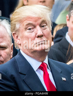 New York, États-Unis, 11 septembre 2016. Le président américain, Donald Trump (candidat à l'époque) assiste à une cérémonie du 11 septembre à New York en 2016. Photo b Banque D'Images