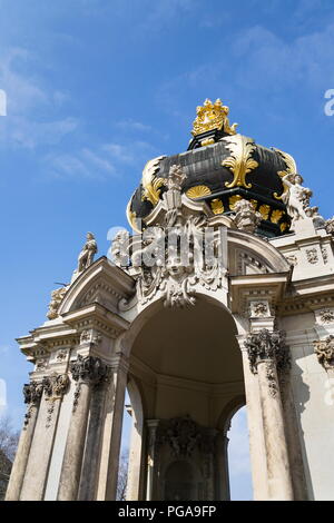 Meeting point Kronentor, détail de la porte de la Couronne, le palais Zwinger, Dresden, Allemagne Banque D'Images