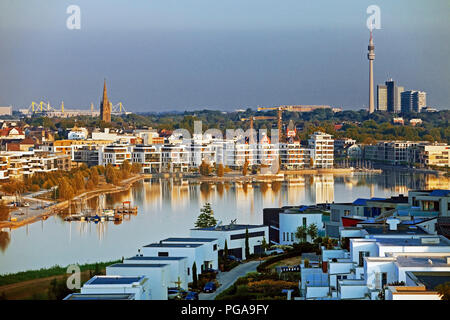 Phoenix lake, dans l'arrière parc Signal Iduna, BVB stadium, Dortmund, Ruhr, Rhénanie du Nord-Westphalie, Allemagne Banque D'Images