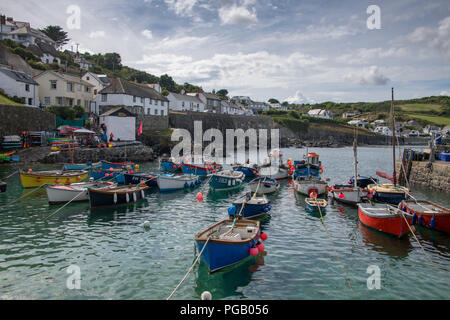 Port de Coverack, Péninsule du Lézard, Cornwall, UK Banque D'Images