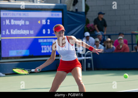 Anna Kalinskaya de Russie renvoie ball pendant les qualifications jour 4 contre Madison Brengle des USA au US Open Tennis Championship à l'USTA Billie Jean King National Tennis Center (photo de Lev Radin/Pacific Press) Banque D'Images