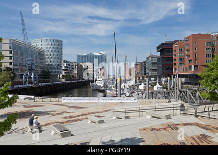 Elbe Philharmonic Hall avec Kaiserkai Sandtorkai, terrasses et Magellan, HafenCity (Ville portuaire), Hambourg, Allemagne Banque D'Images