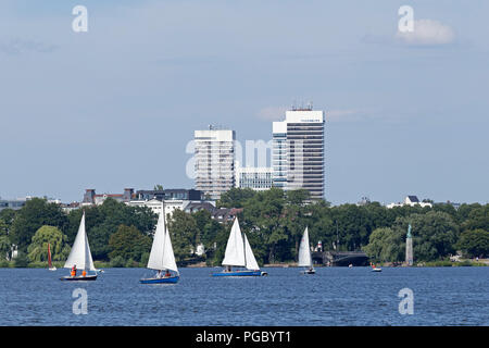 Lac Außenalster (extérieur) et de l'Alster tours Mundsburg, Hambourg, Allemagne Banque D'Images