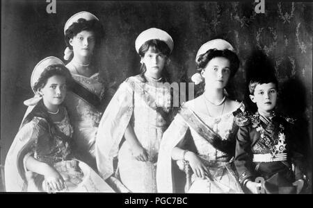 Les enfants du Tsar de la grande-duchesse Marie, Tatiana, Anastasia, Olga, et Czarevitch Banque D'Images