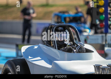 Mildura, Victoria, Australie. 25 août 2018. Tony Saunders au volant de son 23T modifié avec un moteur 400 Chev au moyen du support de l'éliminateur. Credit : brett keating/Alamy Live News Banque D'Images