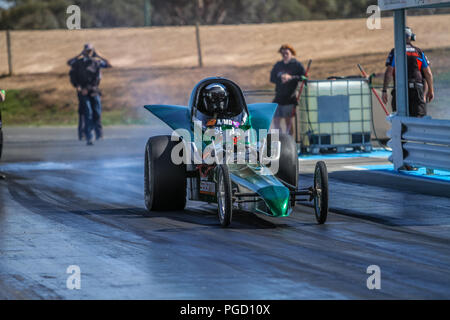 Mildura, Victoria, Australie. 25 août 2018. Kingsley Kuchel conduisant sa nourris avec un SBC pour gagner le milieu du support de l'éliminateur. Credit : brett keating/Alamy Live News Banque D'Images