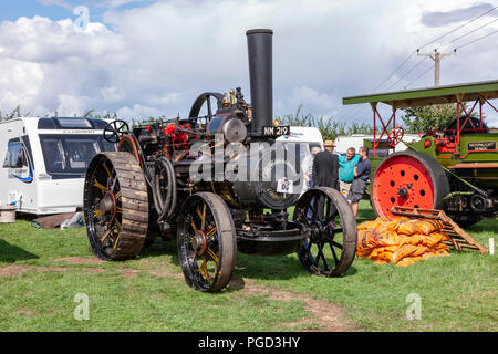 Earls Barton, Northamptonshire. Royaume-uni 25 août 2018. Earls Barton sur le Show Transport Août bank holiday weekend avec beaucoup de vieux et de véhicules intéressants sur pied, l'automne est lent aujourd'hui en raison des fortes averses, bien que la plupart de la journée a été clair et ensoleillé. Credit : Keith J Smith./Alamy Live News Banque D'Images