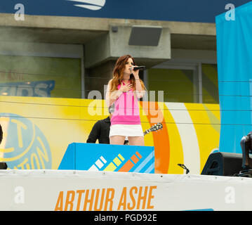 New York, NY - 25 août 2018 : Echosmith bande joue sur la scène pendant l'US Open Championship Kids Day à l'USTA Billie Jean King National Tennis Center Arthur Ashe Stadium Crédit : lev radin/Alamy Live News Banque D'Images