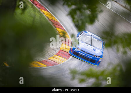 Elkhart Lake, WI, USA. Août 24, 2018. Elliott Sadler (1) Pratiques exemplaires pour le 9e 180 à Johnsonville Road America à Elkhart Lake, WI. Crédit : Stephen A. Arce/ASP/ZUMA/Alamy Fil Live News Banque D'Images